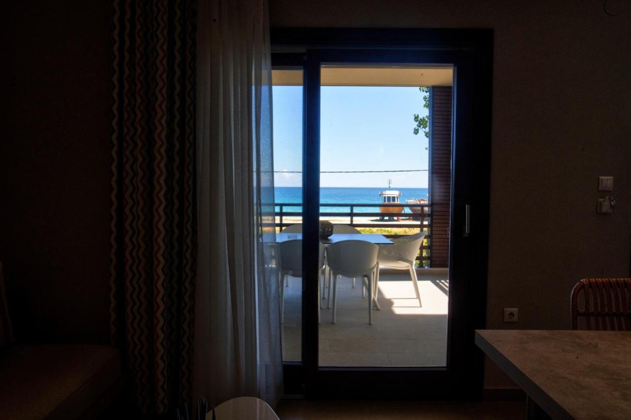 Marineiko Luxury Apartments Ierissos Dış mekan fotoğraf