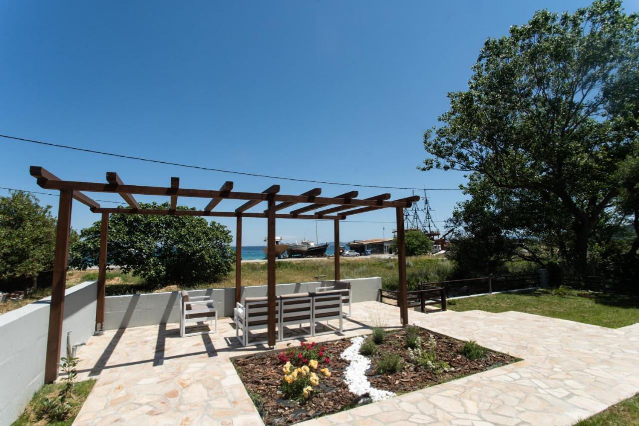 Marineiko Luxury Apartments Ierissos Dış mekan fotoğraf